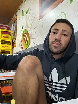 Snapshot of JuanZapata33 chatting on December 6, 2024, 9:24 pm JuanZapata33 online show from December 6, 2024, 9:24 pm