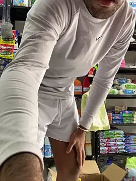 Snapshot of JuanZapata33 chatting on December 14, 2024, 5:36 pm JuanZapata33 online show from December 14, 2024, 5:36 pm