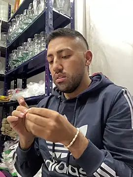 Snapshot of JuanZapata33 chatting on December 26, 2024, 10:31 pm JuanZapata33 online show from December 26, 2024, 10:31 pm