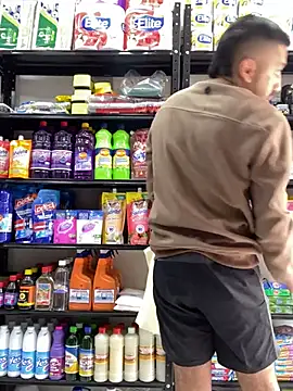 Snapshot of JuanZapata33 chatting on December 28, 2024, 5:57 pm JuanZapata33 online show from December 28, 2024, 5:57 pm