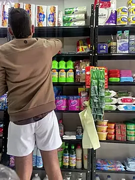 Snapshot of JuanZapata33 chatting on January 15, 2025, 5:37 pm JuanZapata33 online show from January 15, 2025, 5:37 pm