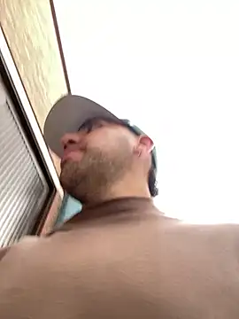 Snapshot of JuanZapata33 chatting on March 1, 2025, 8:21 pm JuanZapata33 online show from March 1, 2025, 8:21 pm