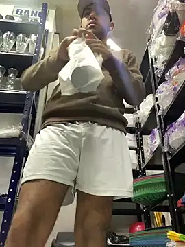 Snapshot of JuanZapata33 chatting on March 13, 2025, 11:38 pm JuanZapata33 online show from March 13, 2025, 11:38 pm