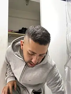 JuanZapata33 online show from March 22, 2026, 9:51 pm