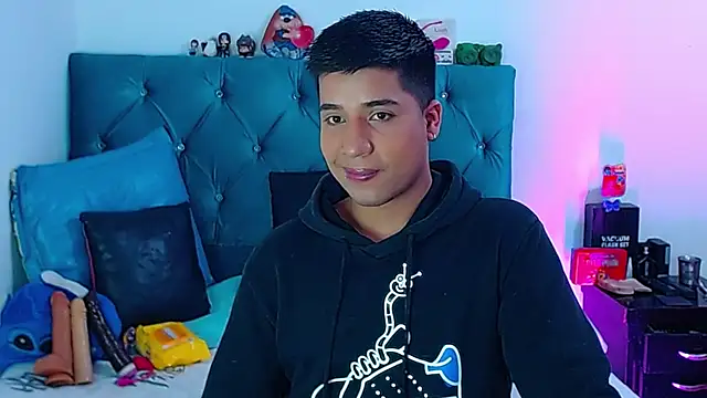 Snapshot of Randy_horny chatting on February 27, 2025, 5:26 pm Randy horny online show from February 27, 2025, 5:26 pm