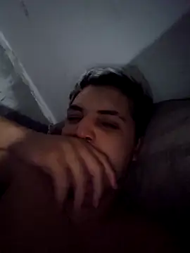 Snapshot of VibratedPoaching chatting on February 3, 2026, 5:05 am VibratedPoaching online show from February 3, 2026, 5:05 am