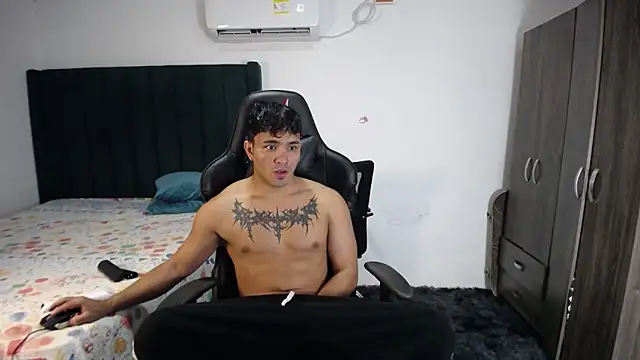 man dur07 online show from February 12, 2025, 5:26 pm