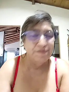 florecita69 online show from October 7, 2025, 9:23 pm