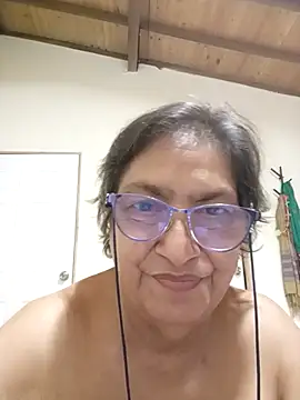 florecita69 online show from October 16, 2025, 2:40 pm