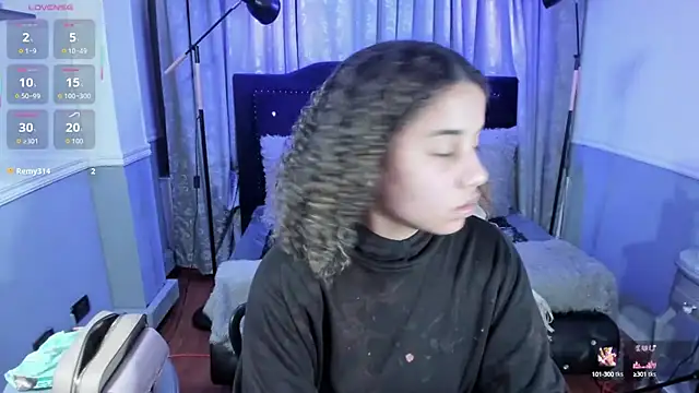 Snapshot of Mayaa_ross chatting on September 18, 2025, 3:41 am Mayaa ross online show from September 18, 2025, 3:41 am