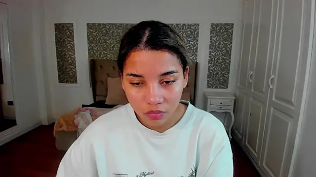 Snapshot of Mayaa_ross chatting on September 25, 2025, 2:04 am Mayaa ross online show from September 25, 2025, 2:04 am