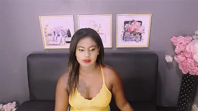 Littleindianmilf online show from January 8, 2025, 9:00 am
