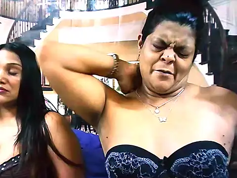 Snapshot of indianCherryPie chatting on October 13, 2025, 6:02 am indianCherryPie online show from October 13, 2025, 6:02 am