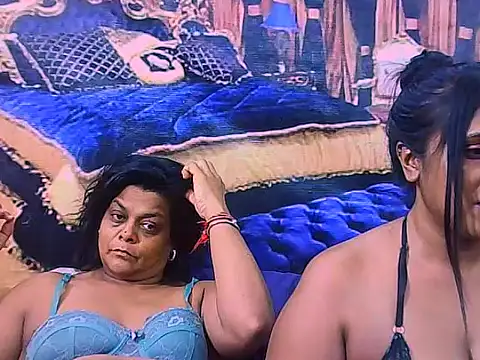 indianCherryPie online show from November 28, 2025, 10:12 pm