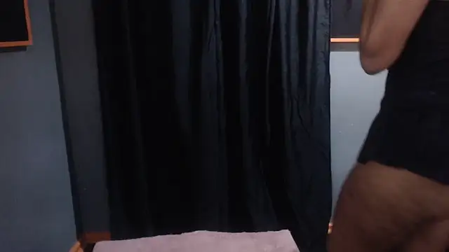 AssSeductress43 online show from February 9, 2025, 1:25 pm