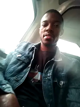 Snapshot of Max_Gun chatting on January 13, 2025, 11:52 am Max Gun online show from January 13, 2025, 11:52 am