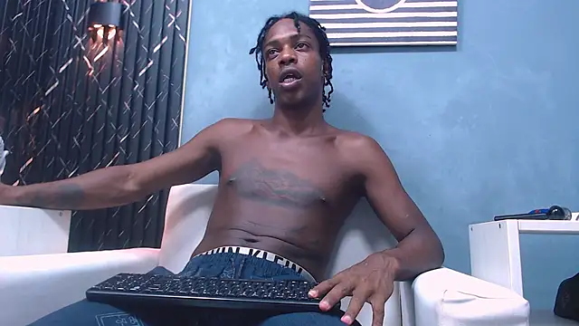 LarryCollin online show from January 18, 2025, 6:56 am
