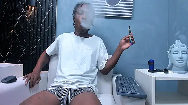 Snapshot of LarryCollin chatting on January 23, 2025, 5:24 am LarryCollin online show from January 23, 2025, 5:24 am