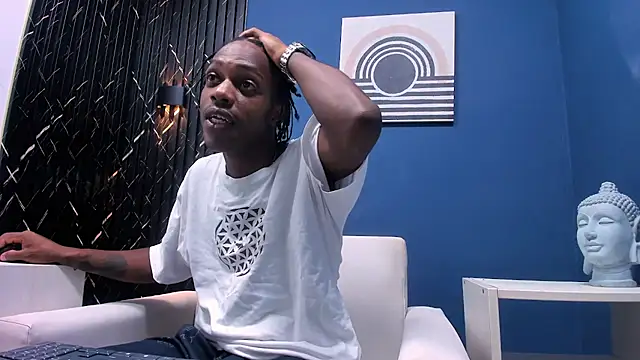 Snapshot of LarryCollin chatting on February 2, 2025, 10:46 am LarryCollin online show from February 2, 2025, 10:46 am