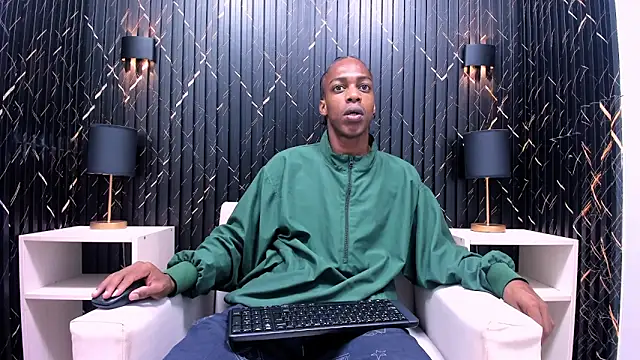 Snapshot of LarryCollin chatting on February 18, 2025, 3:53 am LarryCollin online show from February 18, 2025, 3:53 am