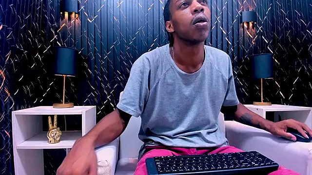 LarryCollin online show from March 3, 2025, 1:42 am