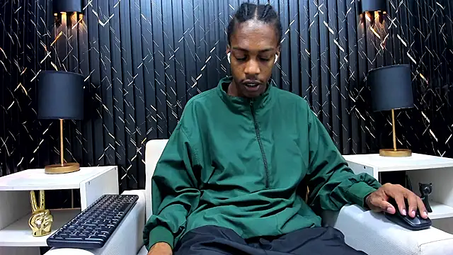 LarryCollin online show from March 5, 2025, 3:29 am