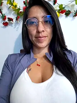 Snapshot of VALERY-03_ chatting on March 6, 2026, 12:12 pm VALERY-03 online show from March 6, 2026, 12:12 pm