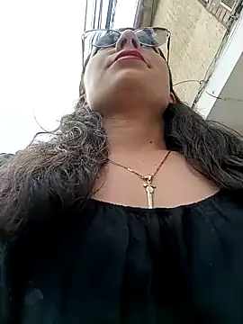 Snapshot of VALERY-03_ chatting on April 9, 2026, 2:55 pm VALERY-03 online show from April 9, 2026, 2:55 pm