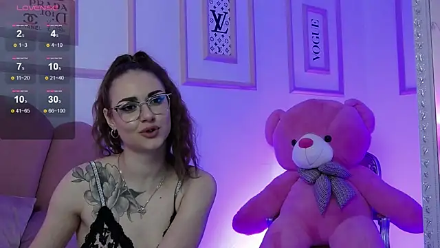 Abby  White online show from January 25, 2025, 8:42 pm