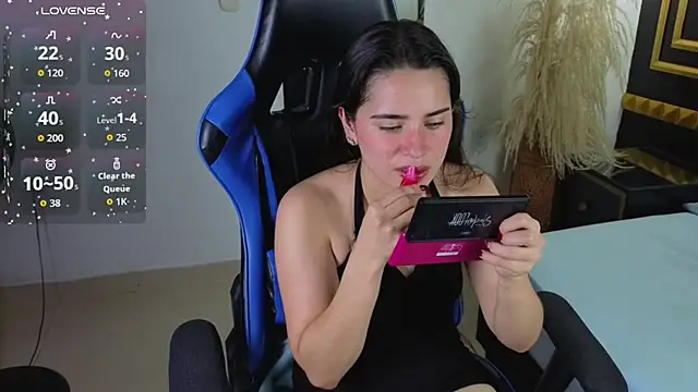 Snapshot of angelica_dymond chatting on October 4, 2025, 12:03 pm angelica dymond online show from October 4, 2025, 12:03 pm