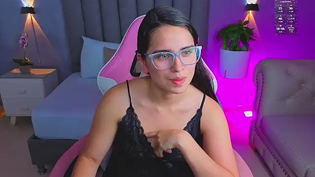 angelica dymond online show from November 19, 2025, 7:03 pm