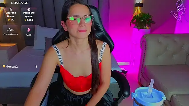 angelica dymond online show from May 11, 2026, 4:04 pm