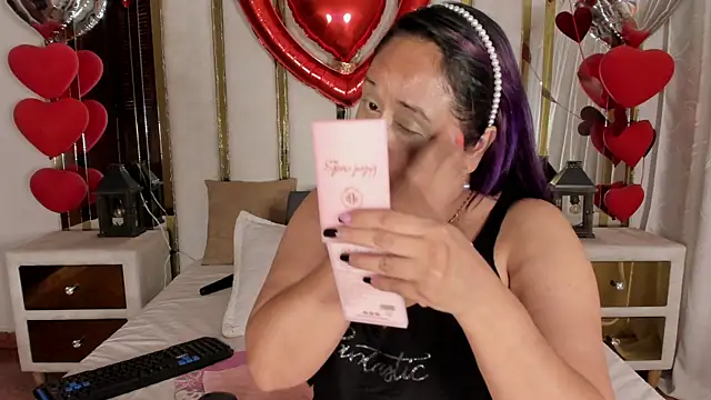 Snapshot of MicaelaHot_ chatting on February 10, 2025, 3:24 am MicaelaHot online show from February 10, 2025, 3:24 am