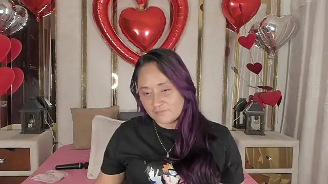 Snapshot of MicaelaHot_ chatting on February 24, 2025, 2:40 am MicaelaHot online show from February 24, 2025, 2:40 am