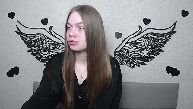 Snapshot of LaraPika chatting on May 13, 2026, 5:05 am LaraPika online show from May 13, 2026, 5:05 am