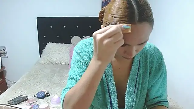 giuliana andrade online show from October 31, 2025, 11:50 pm