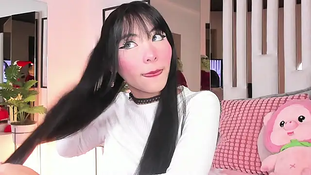 Kitty Eliffe online show from December 3, 2025, 9:35 pm