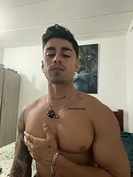 Snapshot of Danifornari chatting on November 1, 2025, 3:30 am Danifornari online show from November 1, 2025, 3:30 am