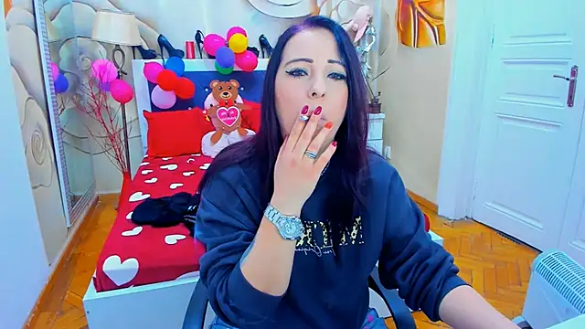 Snapshot of LauraSin chatting on February 10, 2025, 4:19 am LauraSin online show from February 10, 2025, 4:19 am