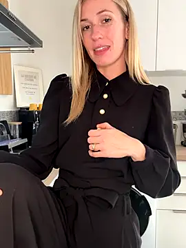 lola tentatiion online show from October 12, 2025, 11:42 am