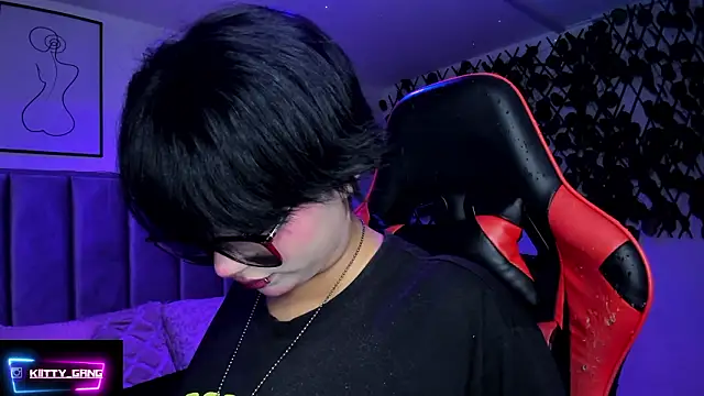 Kitty Gang online show from February 3, 2026, 2:10 am