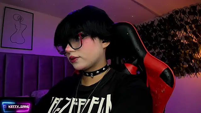 Kitty Gang online show from February 5, 2026, 1:21 am