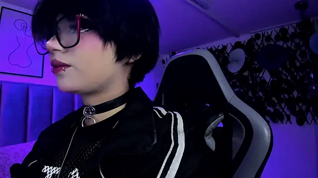 Kitty Gang online show from March 17, 2026, 12:59 am