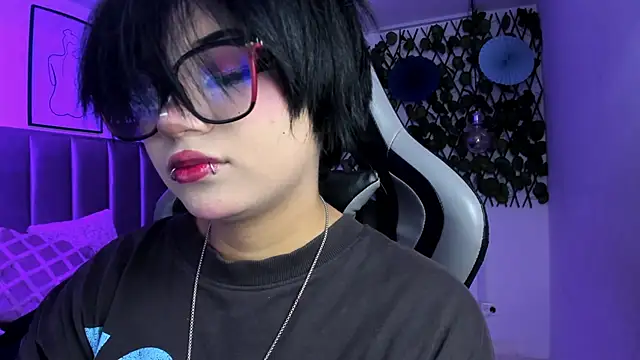 Kitty Gang online show from March 24, 2026, 1:21 am