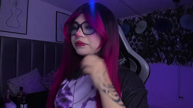 Kitty Gang online show from May 2, 2026, 1:21 am