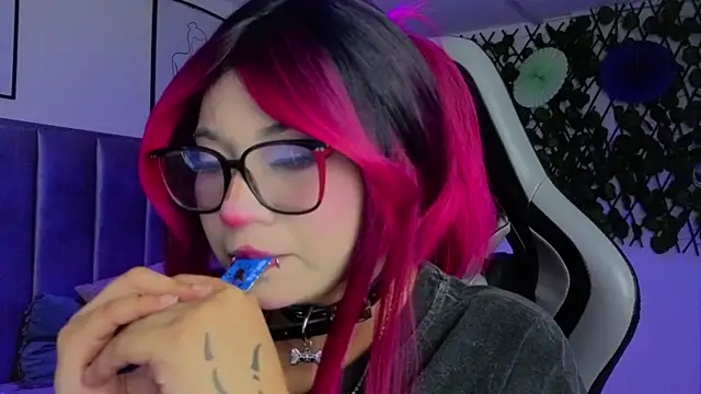 Kitty Gang online show from May 16, 2026, 2:19 am