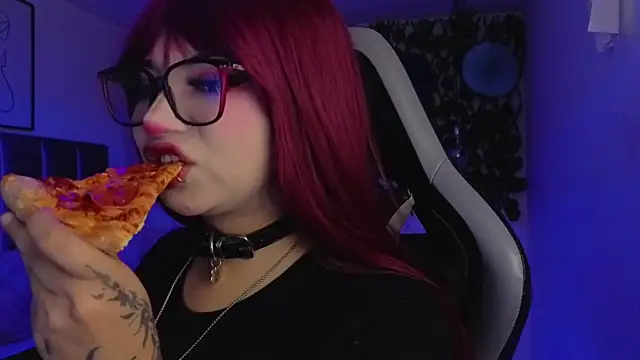 Kitty Gang online show from May 28, 2026, 1:58 am