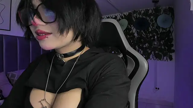 Kitty Gang online show from June 2, 2026, 12:34 am