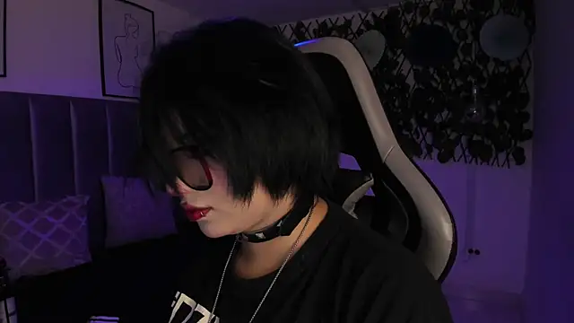 Kitty Gang online show from June 5, 2026, 1:45 am