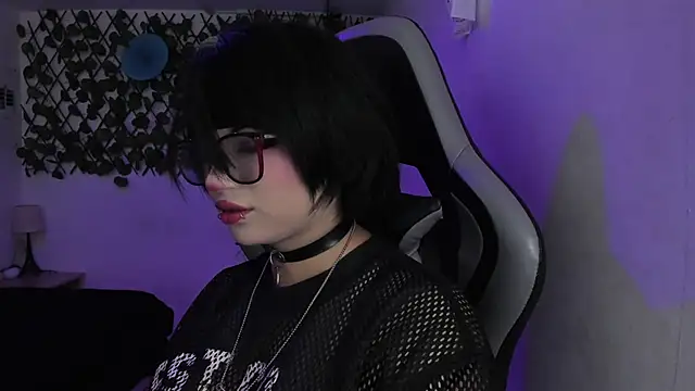 Kitty Gang online show from June 13, 2026, 12:52 am